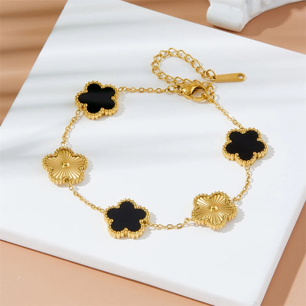 Chic Gold Clover Charm Bracelet