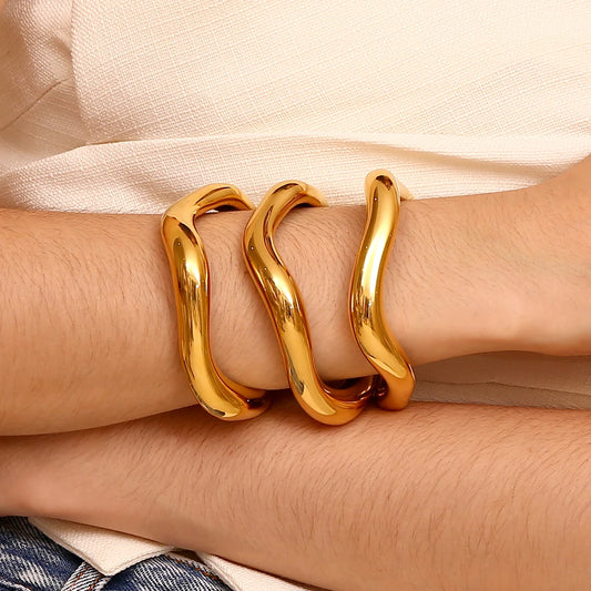 Liquid Gold Wave Bracelet